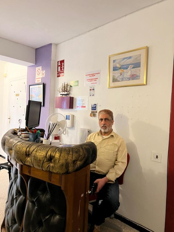Pension La Parada Alicante Eksteriør billede